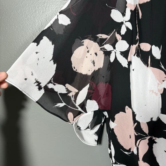 Vince Camuto Women's Black & Pink Floral Romantic Boho Top - Size XS - Career - Picture 3 of 7